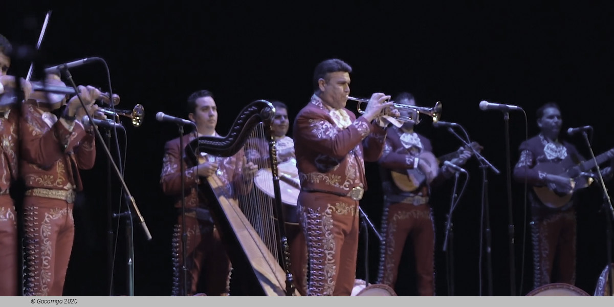 José Hernández’ Merry-Achi Christmas, photo 3