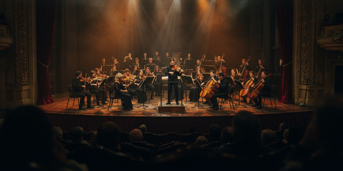 New Year's Eve Vivaldi on The Strand, photo 1