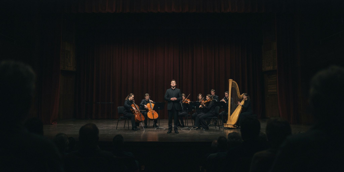 Hebrides Ensemble; Joshua Ellicott, photo 1
