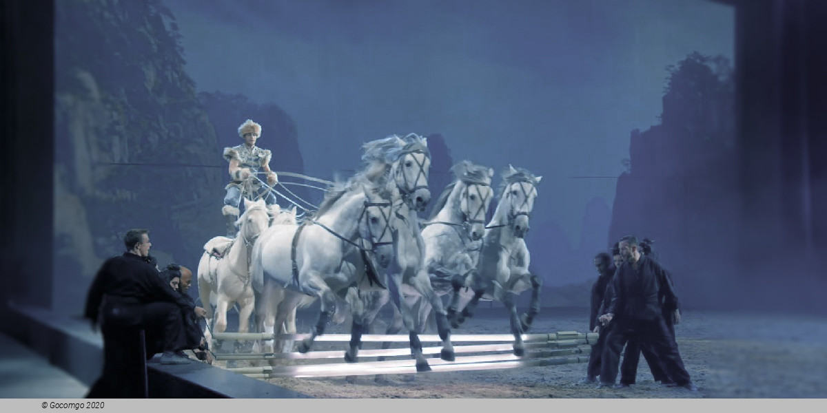 Scene 1 from the show "Cavalluna", photo 2